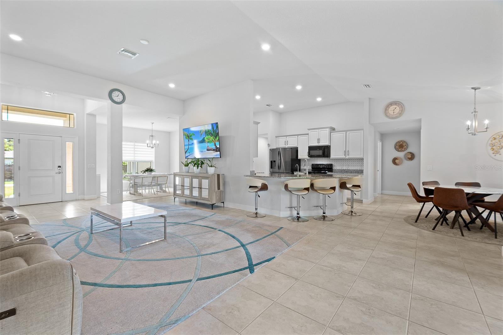 SOUTH VENICE - Residential