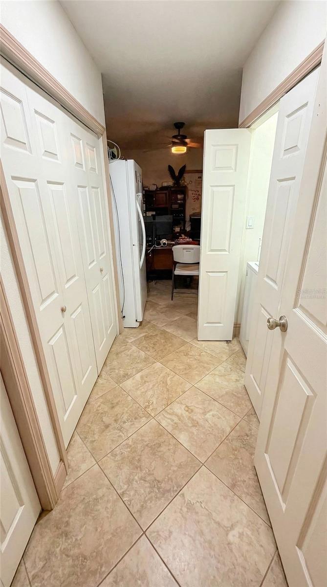 ACERAGE NON-SUBDIVISION - Residential