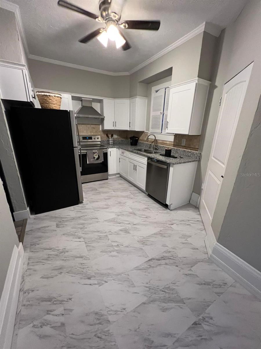 HART W H - Residential Lease