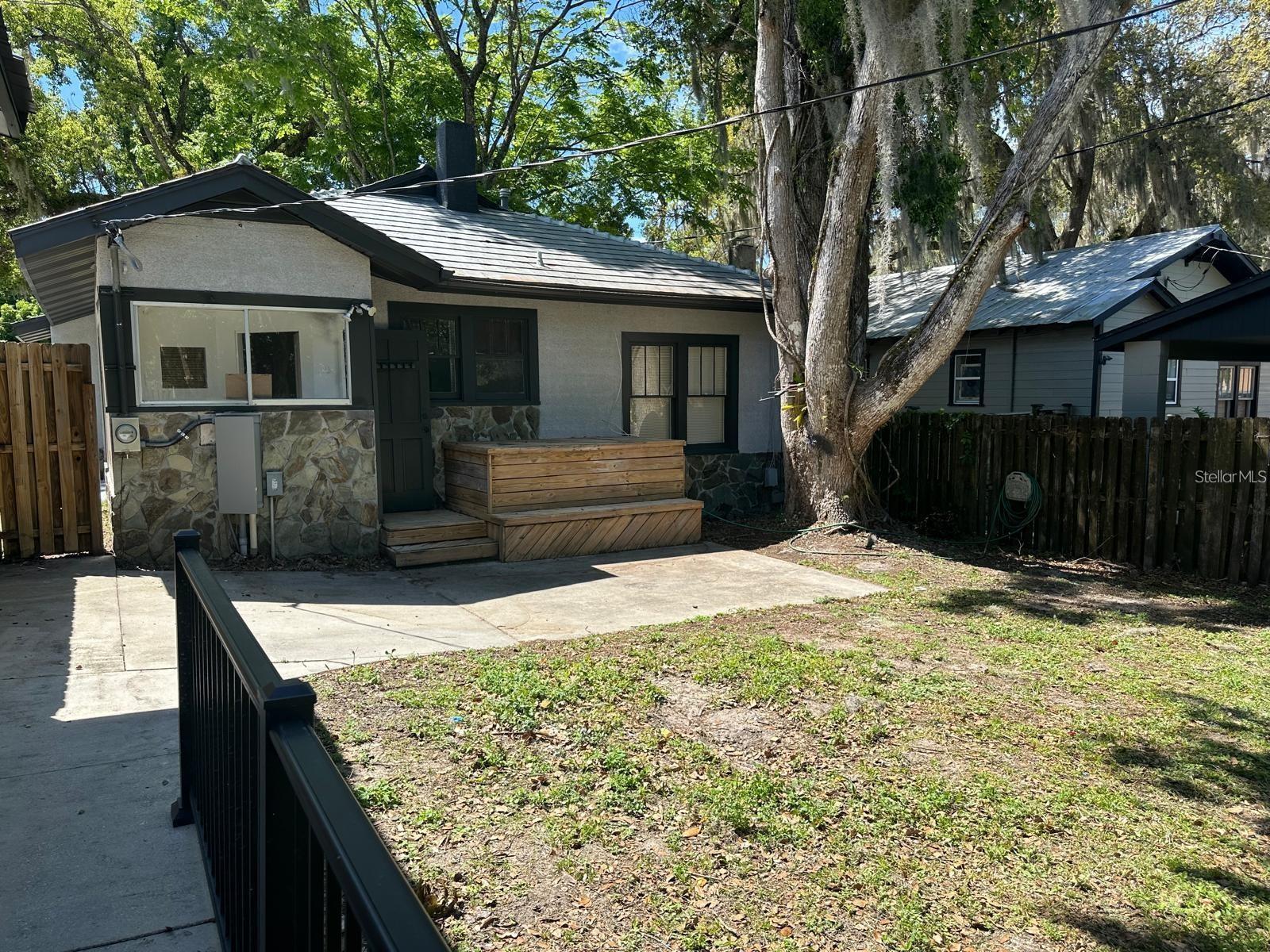 HART W H - Residential Lease