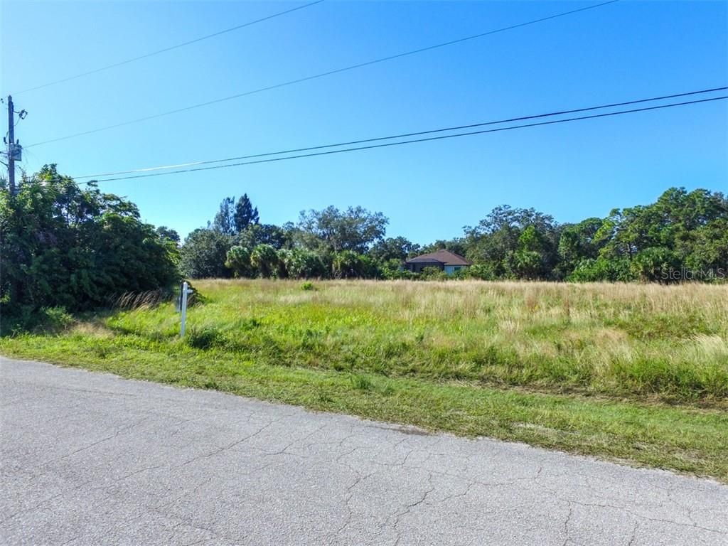 Photo of 8 Ventura Street, North Port, FL 34287 (MLS # N6140023)