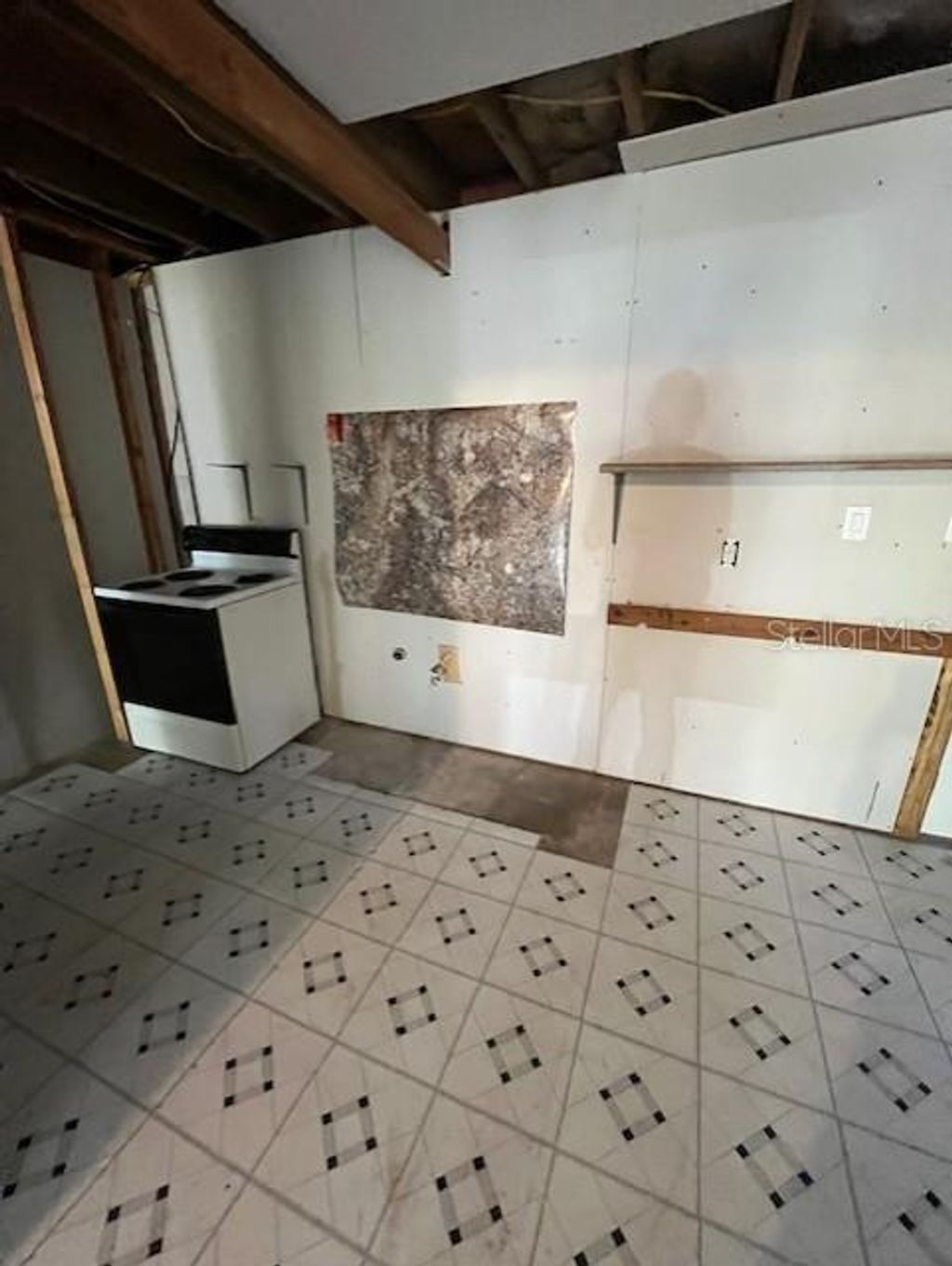 Photo of 15720 NE 150th Terrace, Fort Mccoy, FL 32134 (MLS # OM714260)