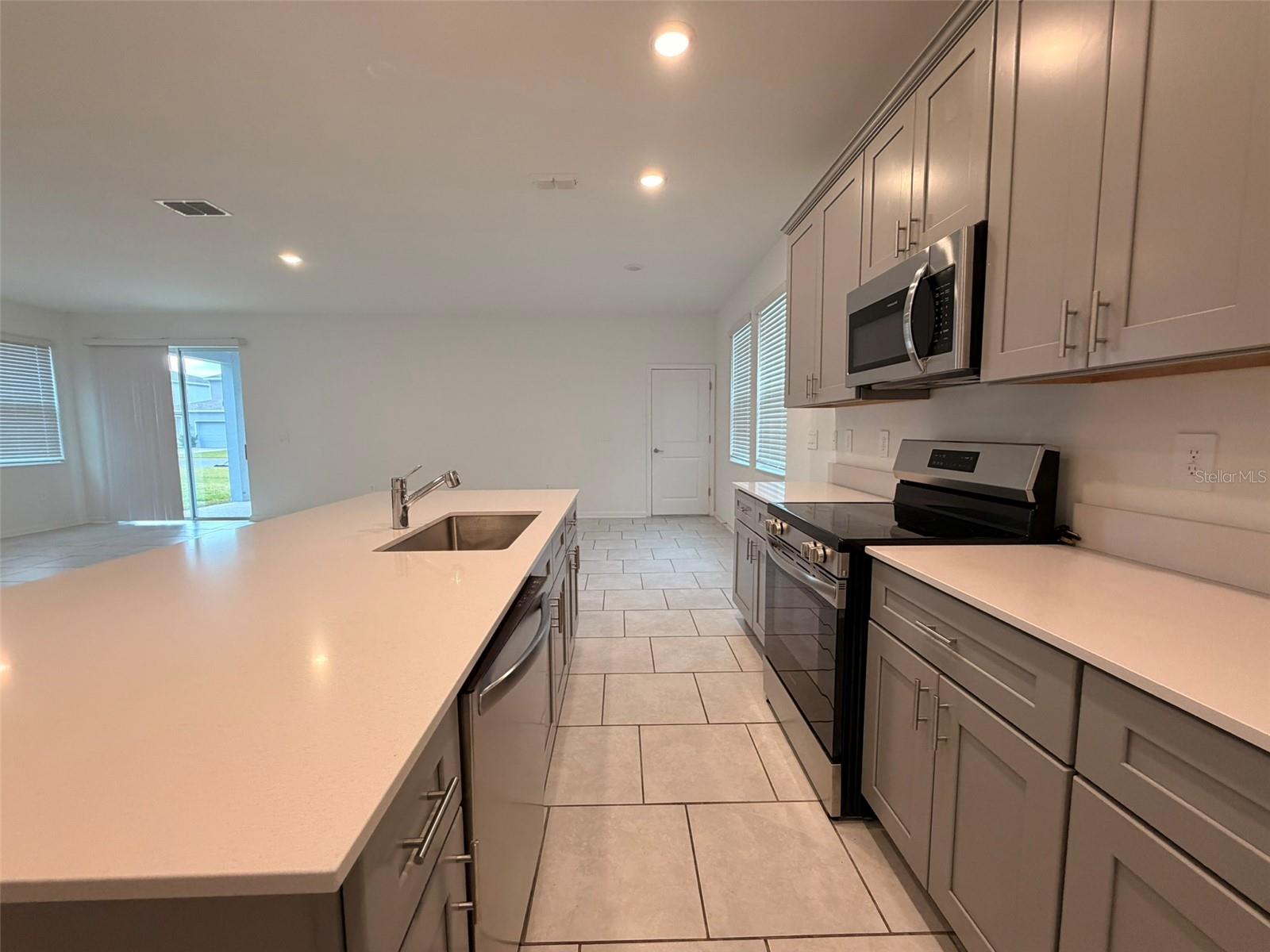 RHETTS RDG - Residential Lease