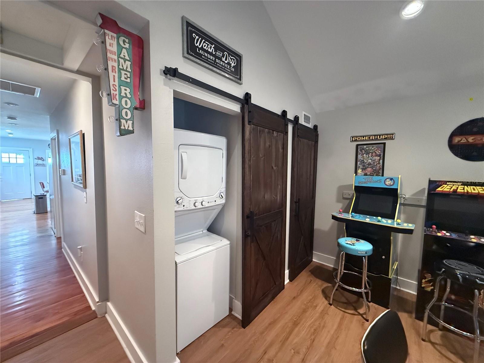 HILLSDALE - Residential