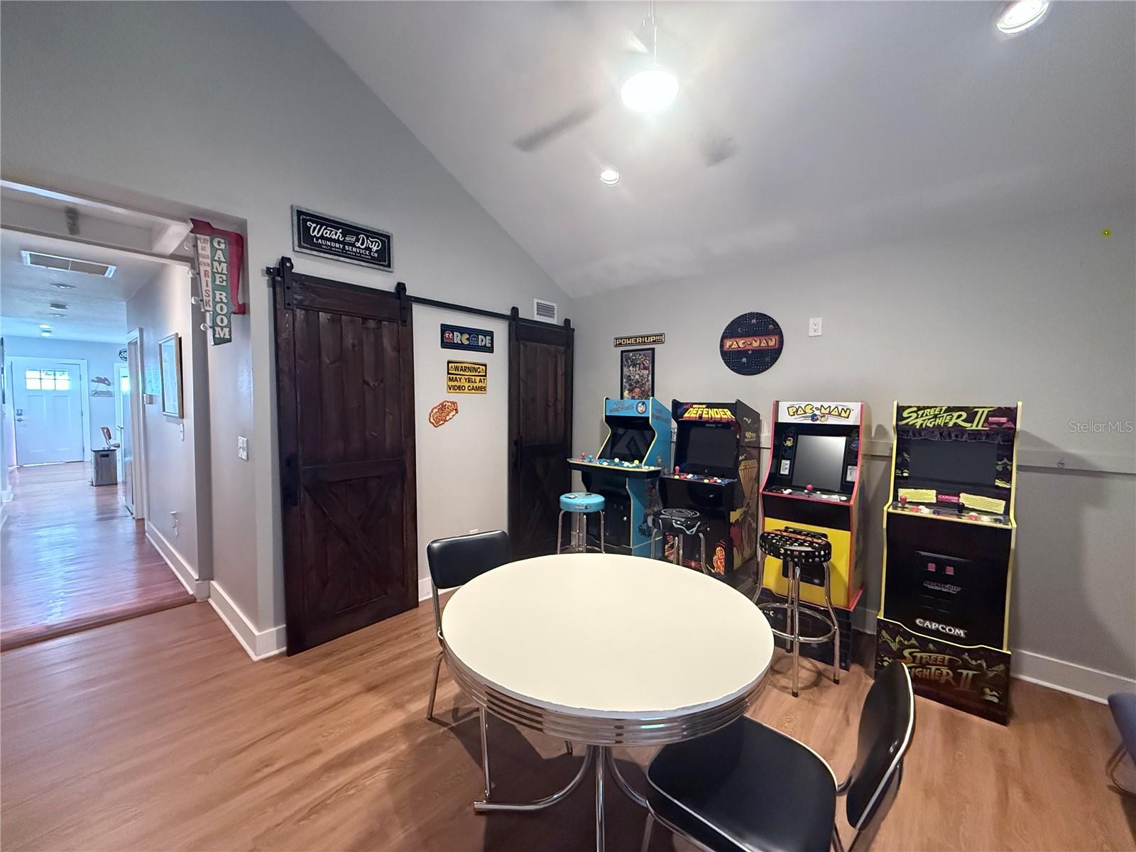 HILLSDALE - Residential