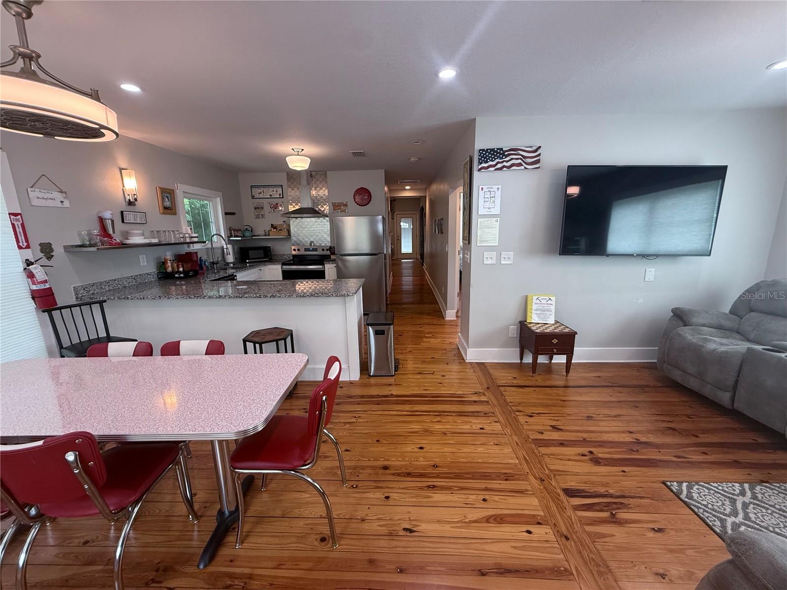 HILLSDALE - Residential
