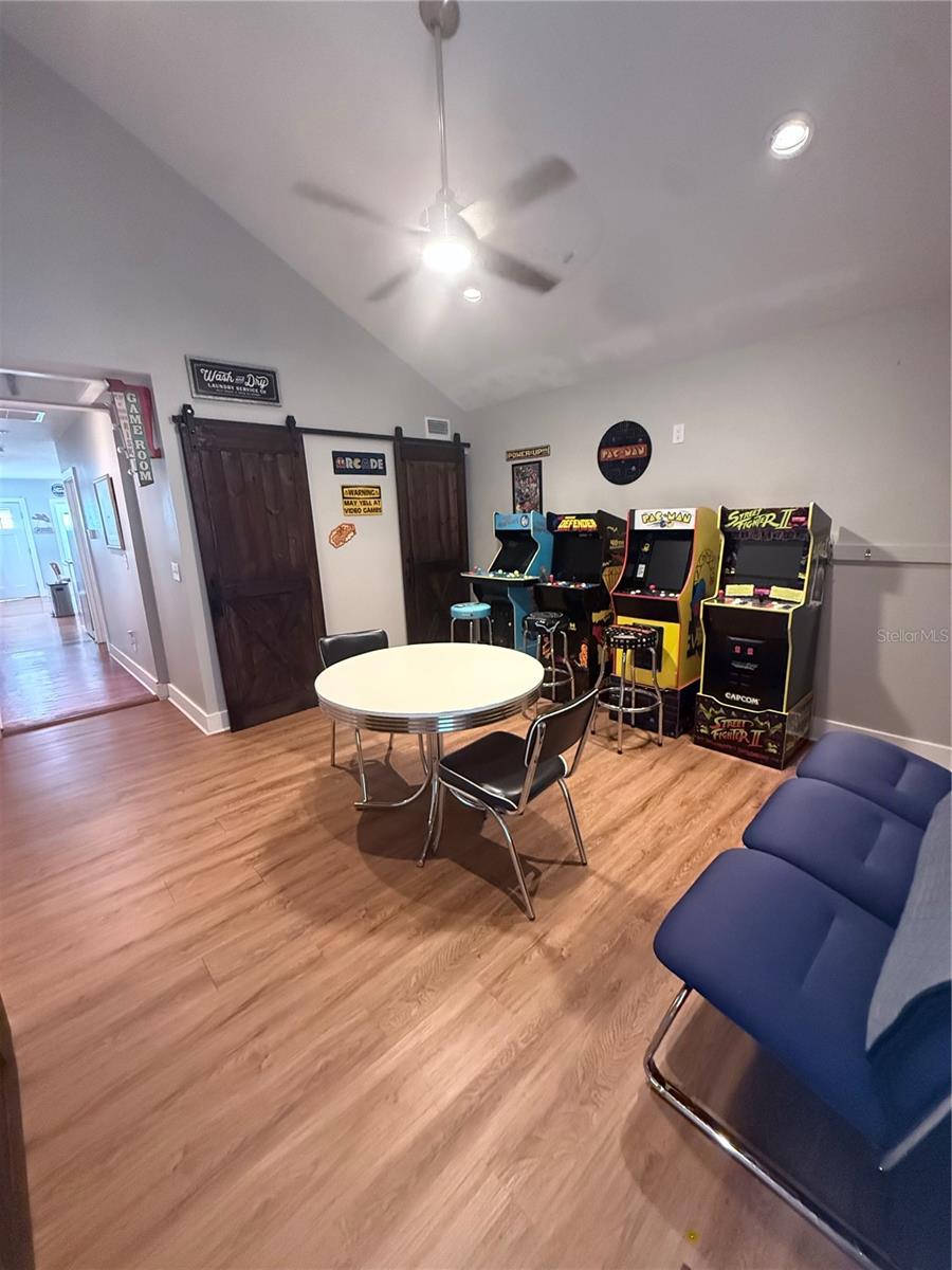 HILLSDALE - Residential