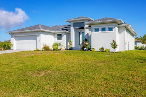 A home in PORT CHARLOTTE