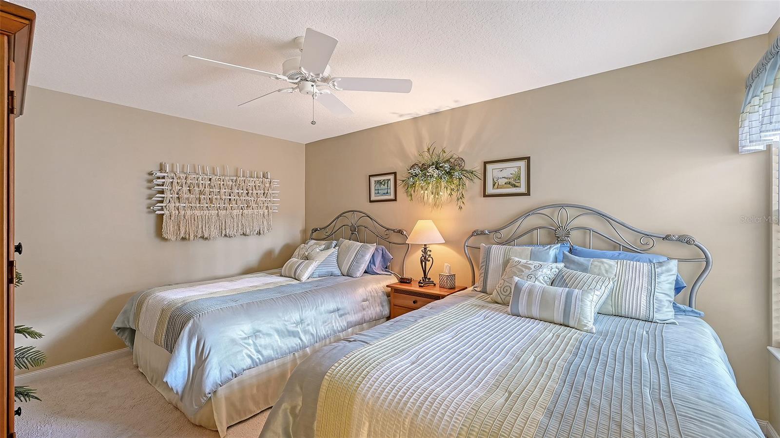 VILLAGEWALK - Residential