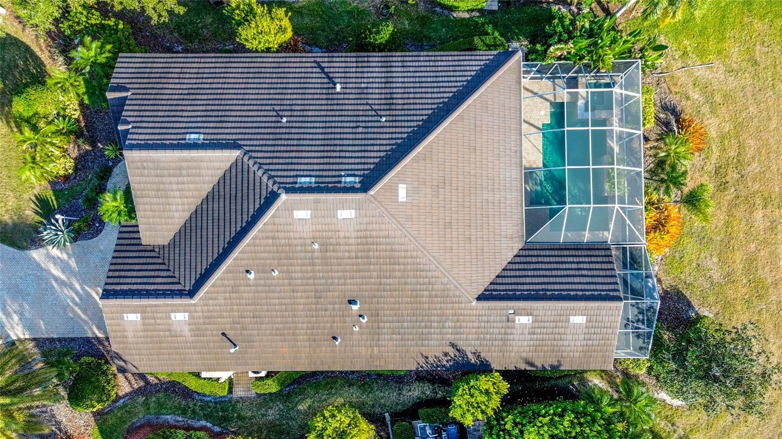 6586 WATERS EDGE WAY