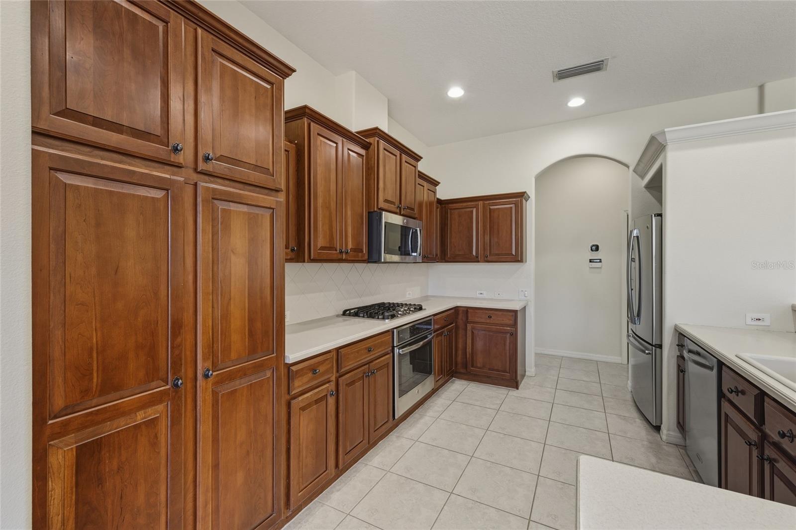 EDGEWATER VILLAGE SUBPHASE A - Residential