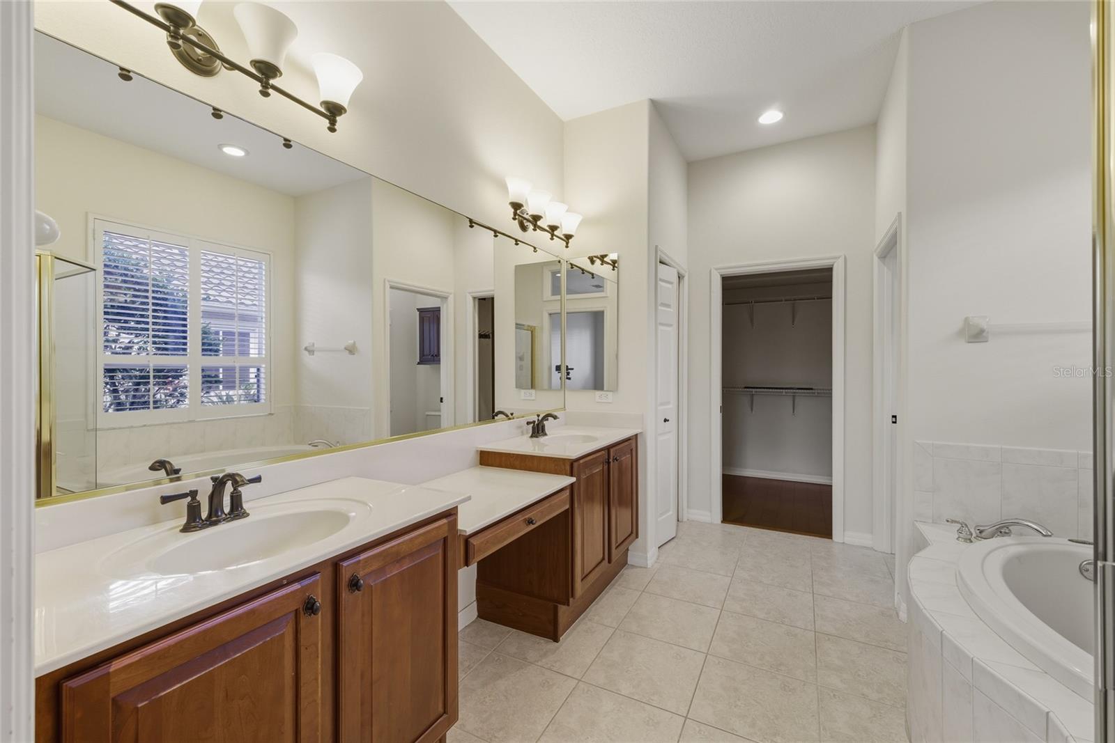 EDGEWATER VILLAGE SUBPHASE A - Residential