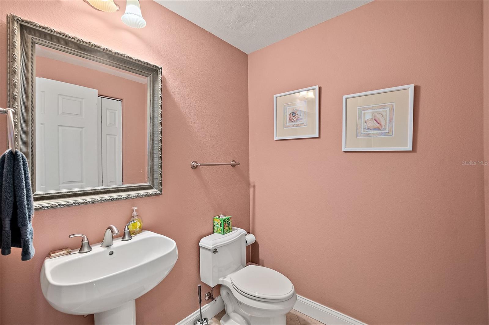 SALIDA DEL SOL CONDO - Residential