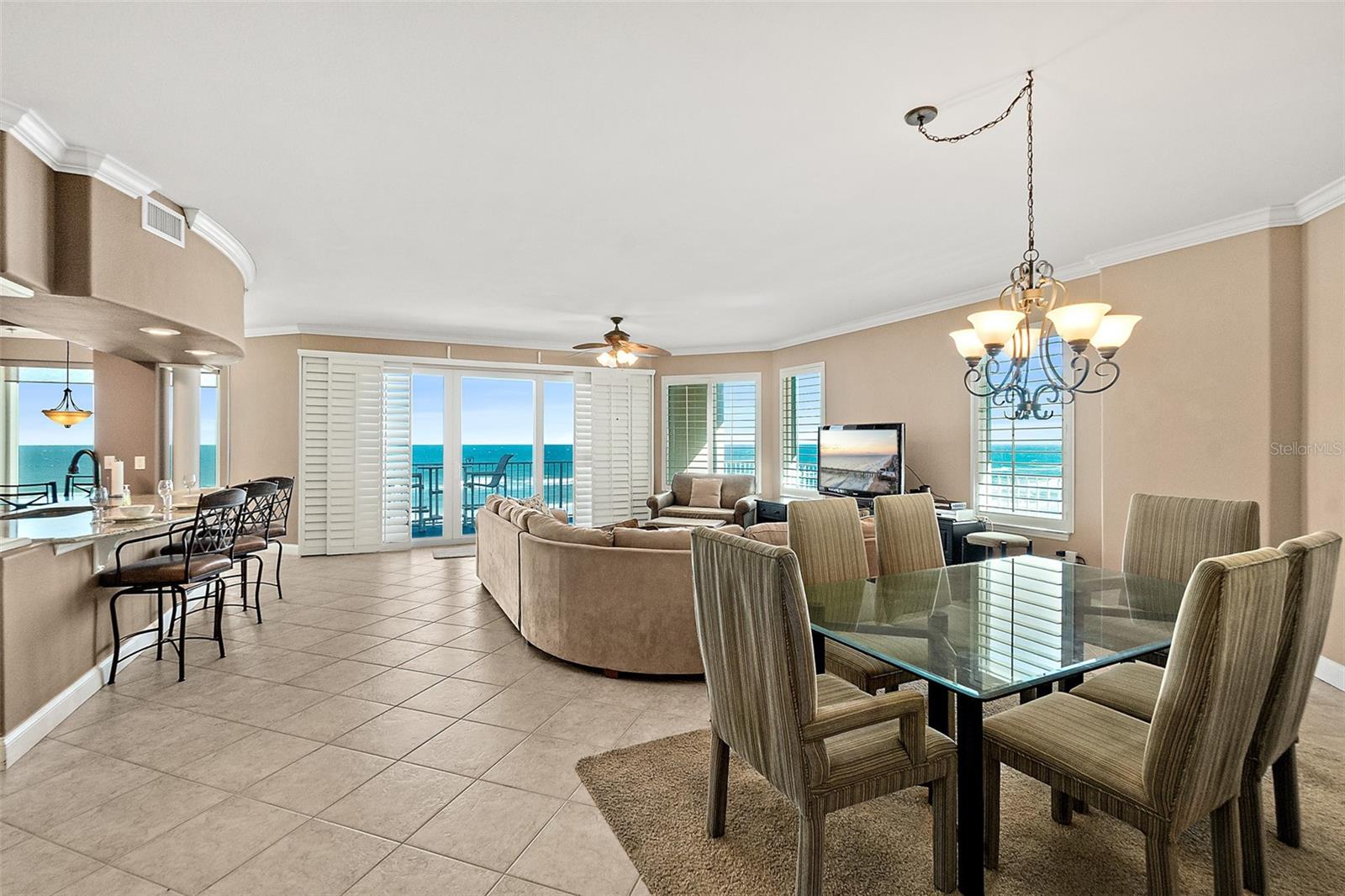 SALIDA DEL SOL CONDO - Residential