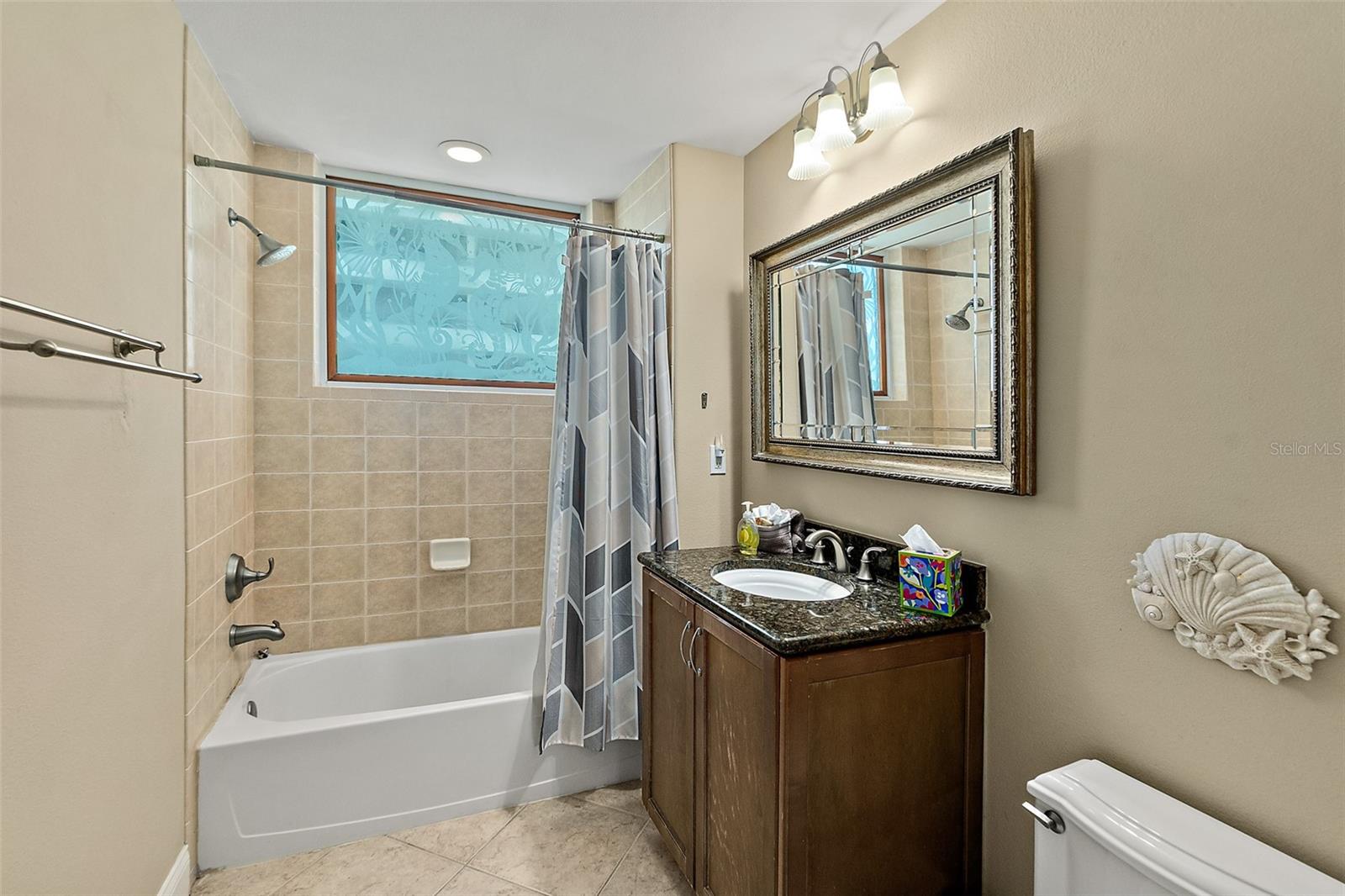 SALIDA DEL SOL CONDO - Residential