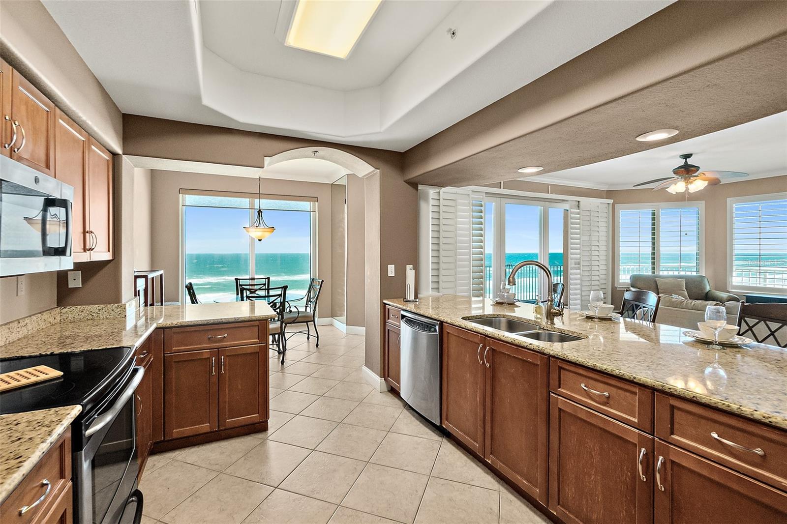 SALIDA DEL SOL CONDO - Residential