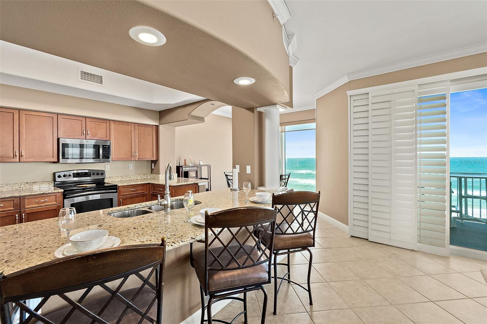 SALIDA DEL SOL CONDO - Residential