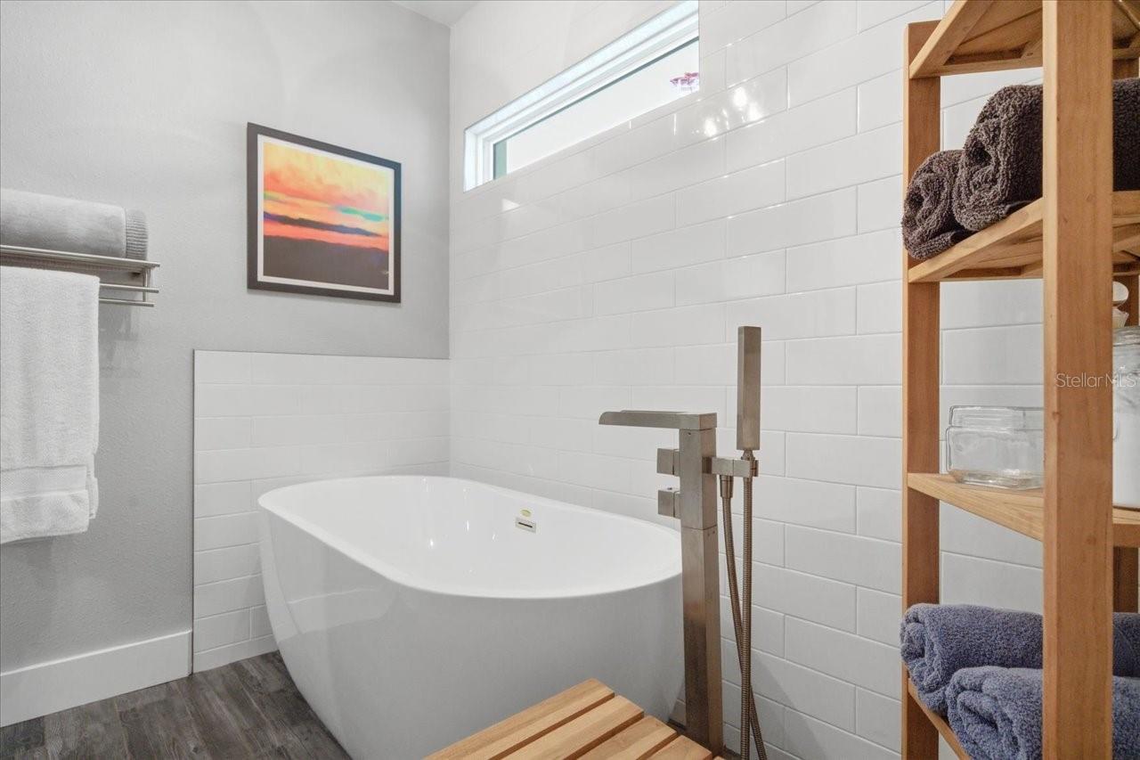 CARROLLWOOD SUB UNIT 1 - Residential