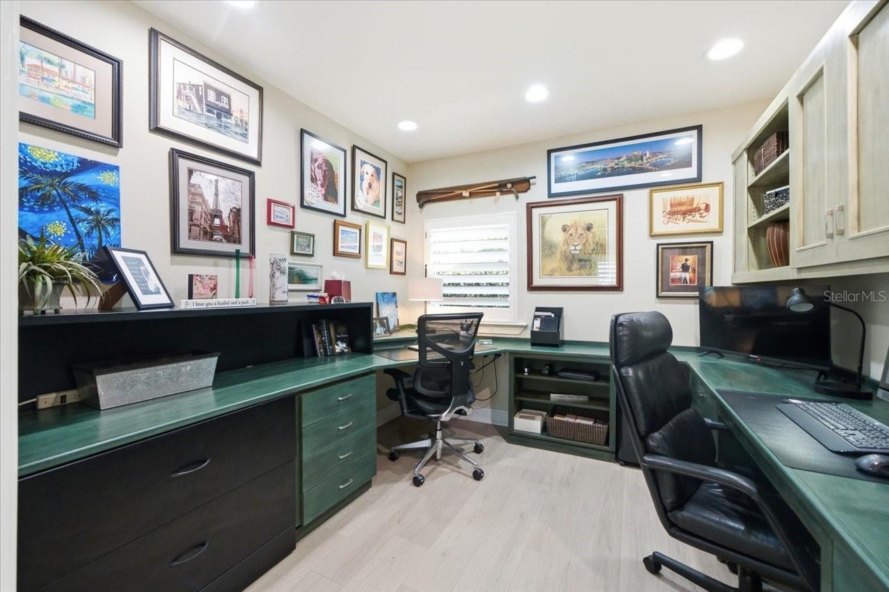 CARROLLWOOD SUB UNIT 1 - Residential