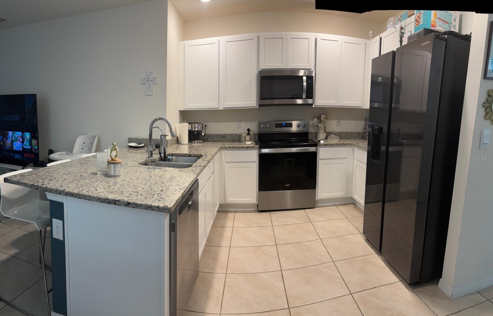 THOMPSON GROVE - Residential Lease