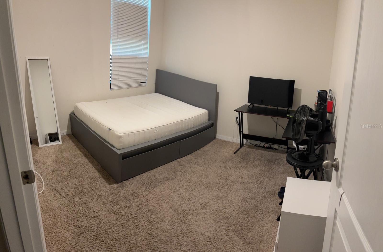 THOMPSON GROVE - Residential Lease