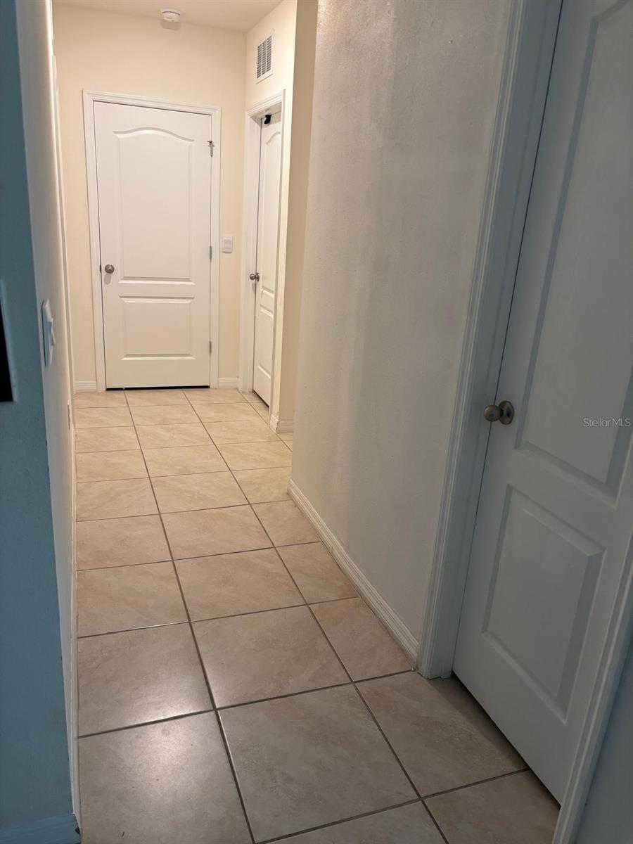 THOMPSON GROVE - Residential Lease