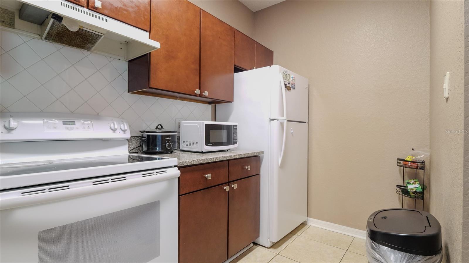 18001 RICHMOND PLACE DRIVE 1122
