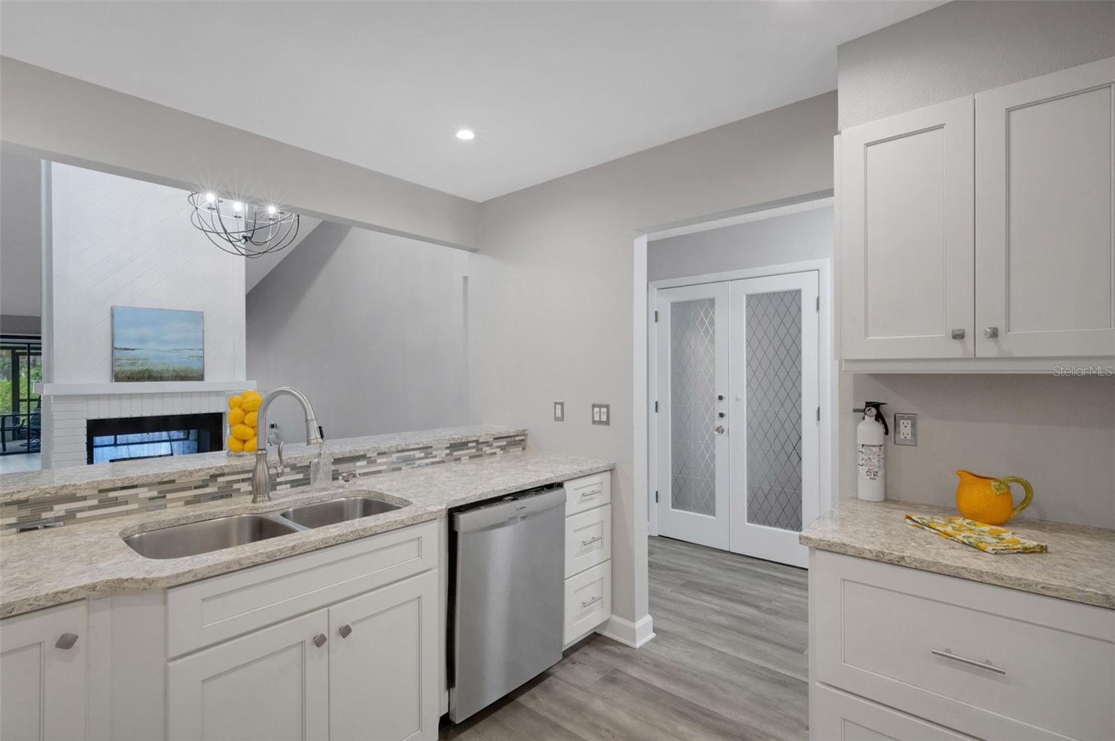 4418 LA JOLLA DRIVE
