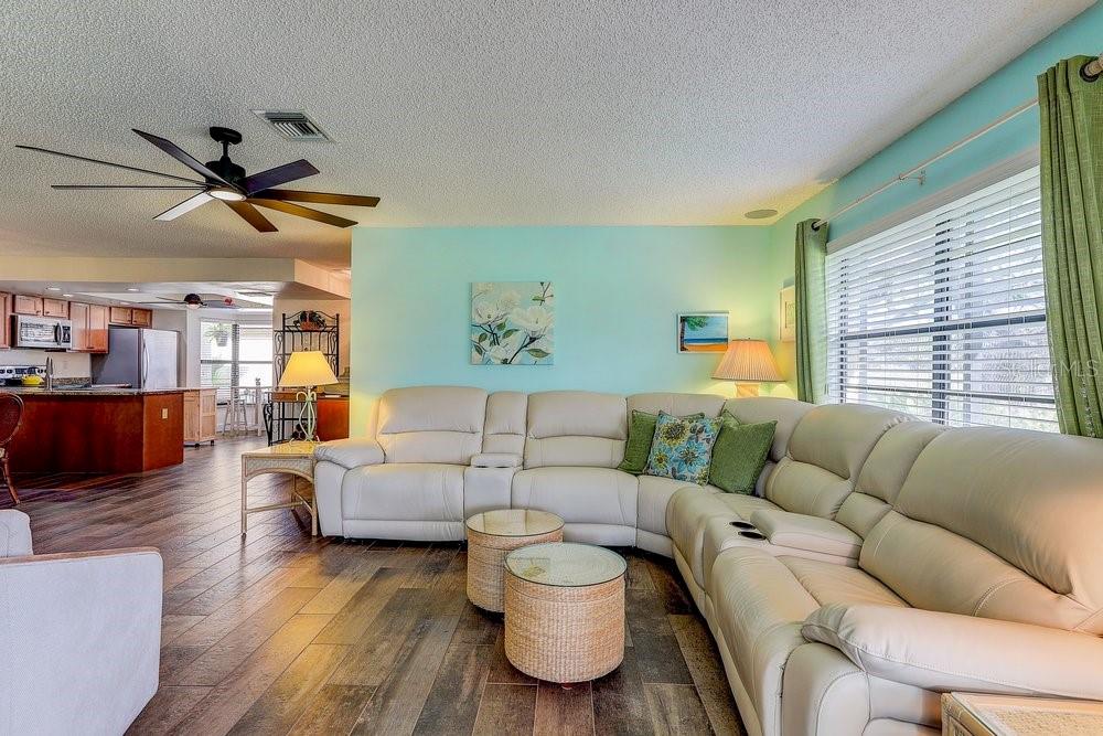 GOLF VIEW VILLAS CONDO 02 - Residential