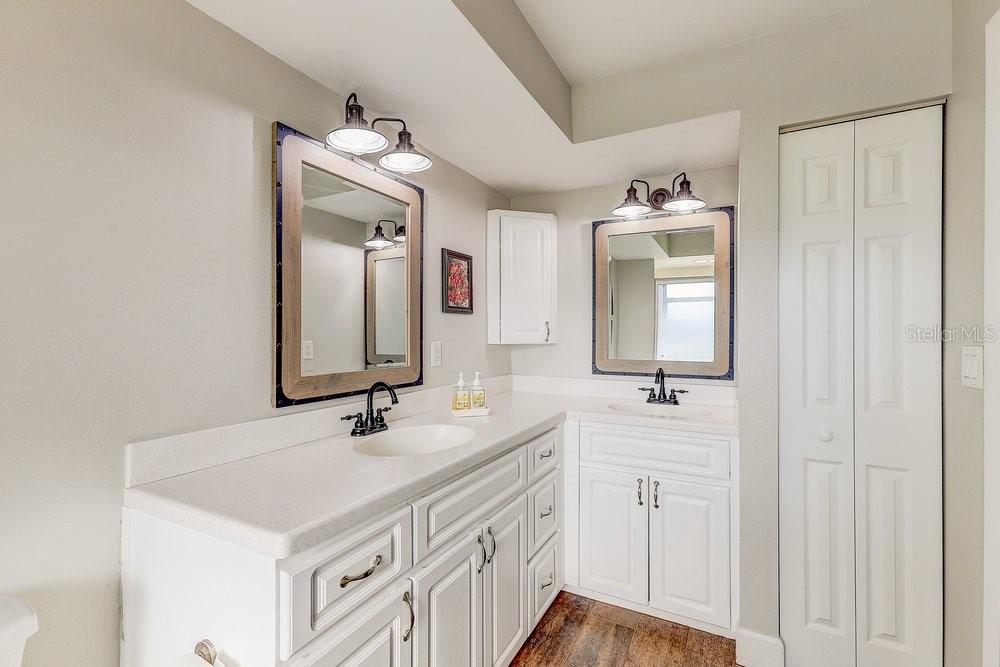 GOLF VIEW VILLAS CONDO 02 - Residential