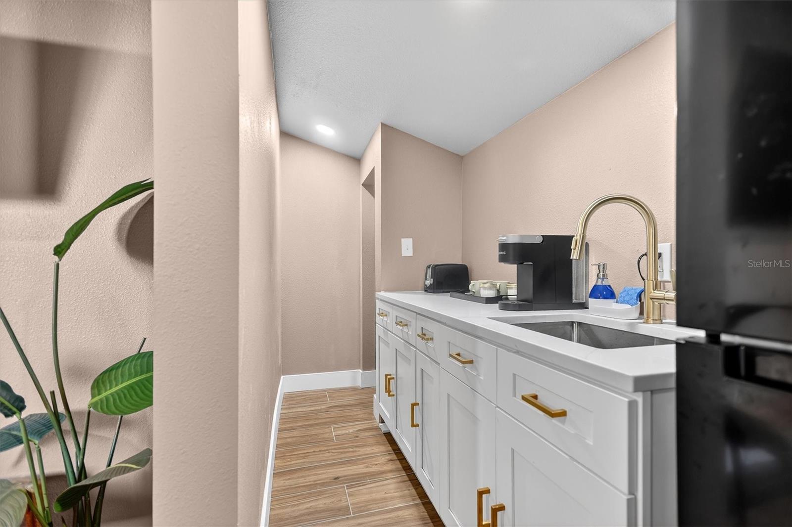 PANSY ADD - Residential Lease