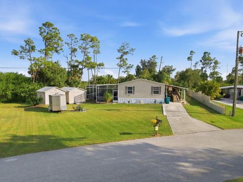 Photo of 27930 Leatherwood Circle, Punta Gorda, FL 33950 (MLS # C7518190)