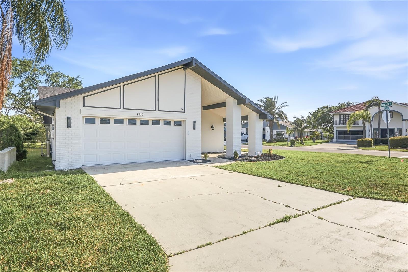 GULF HARBORS WOODLANDS - Residential