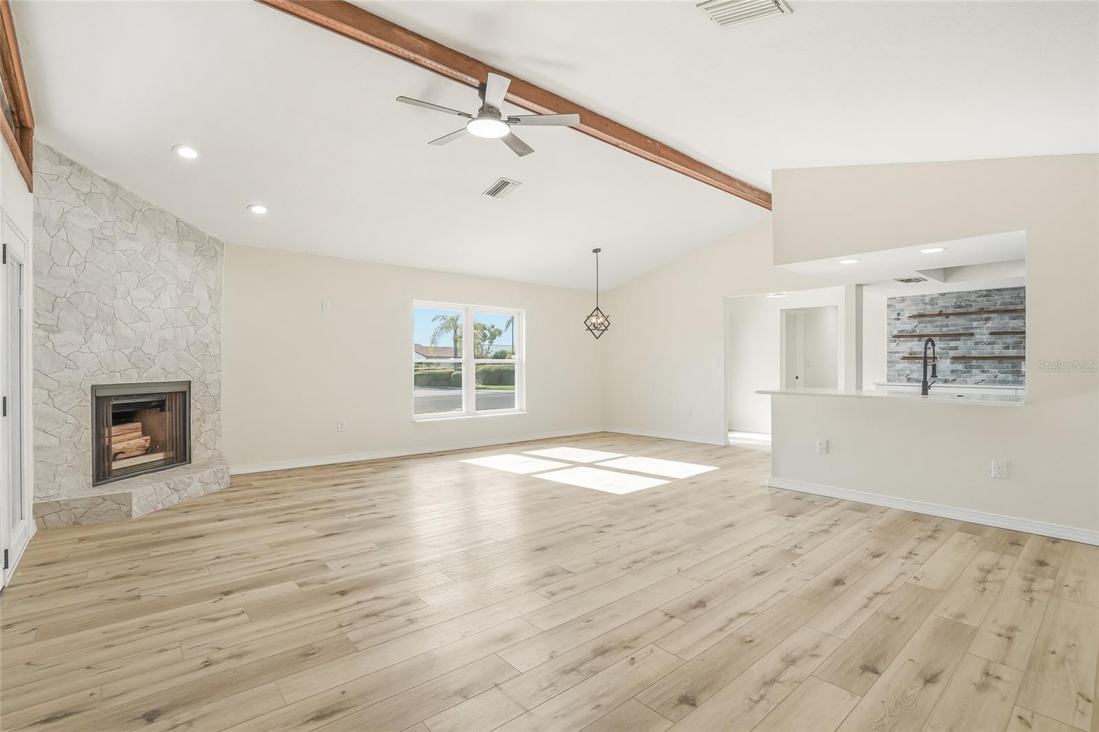 GULF HARBORS WOODLANDS - Residential