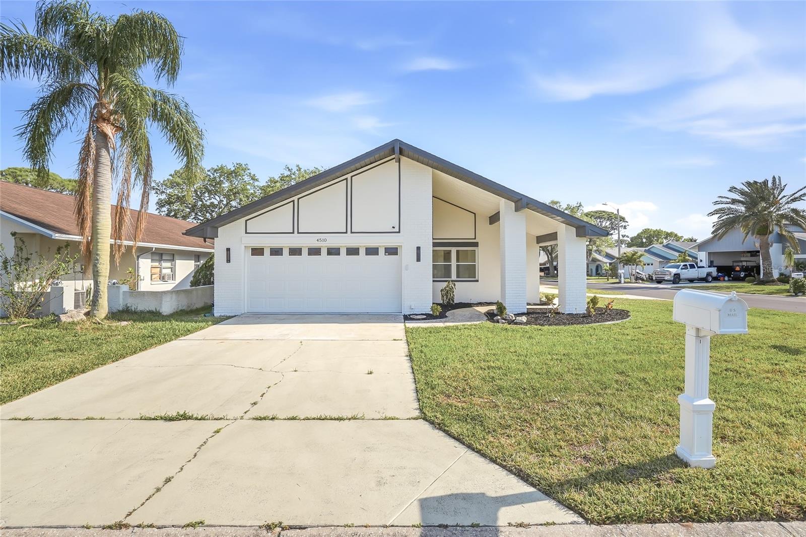 GULF HARBORS WOODLANDS - Residential