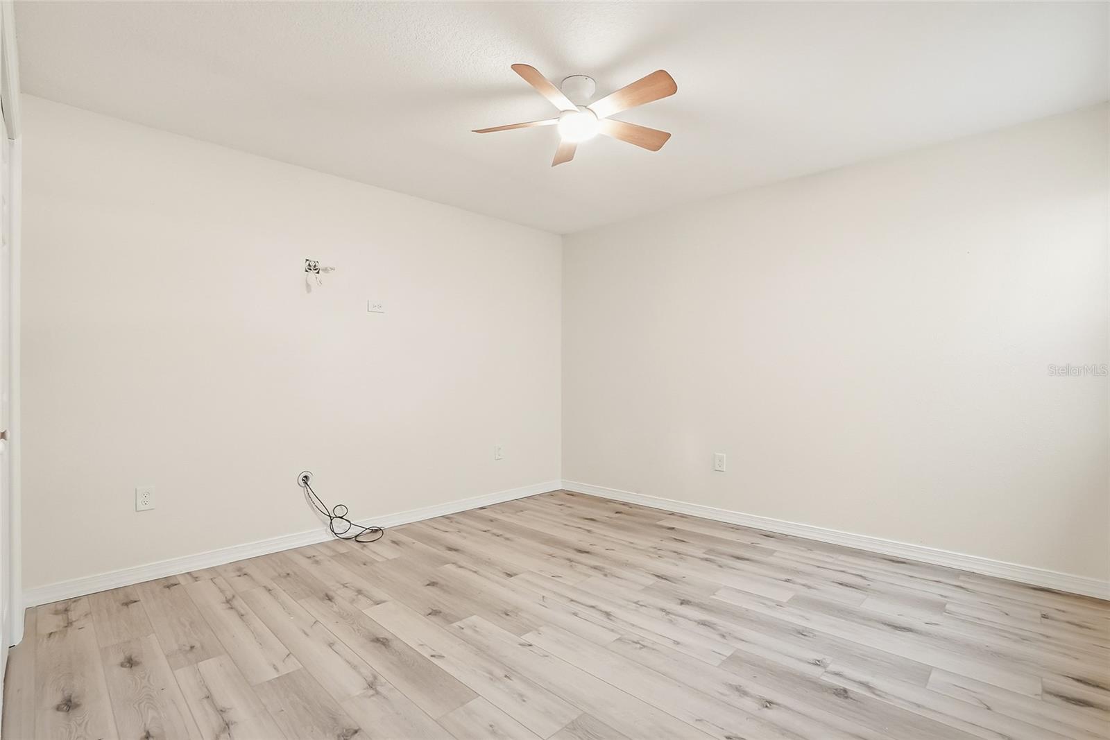 GULF HARBORS WOODLANDS - Residential