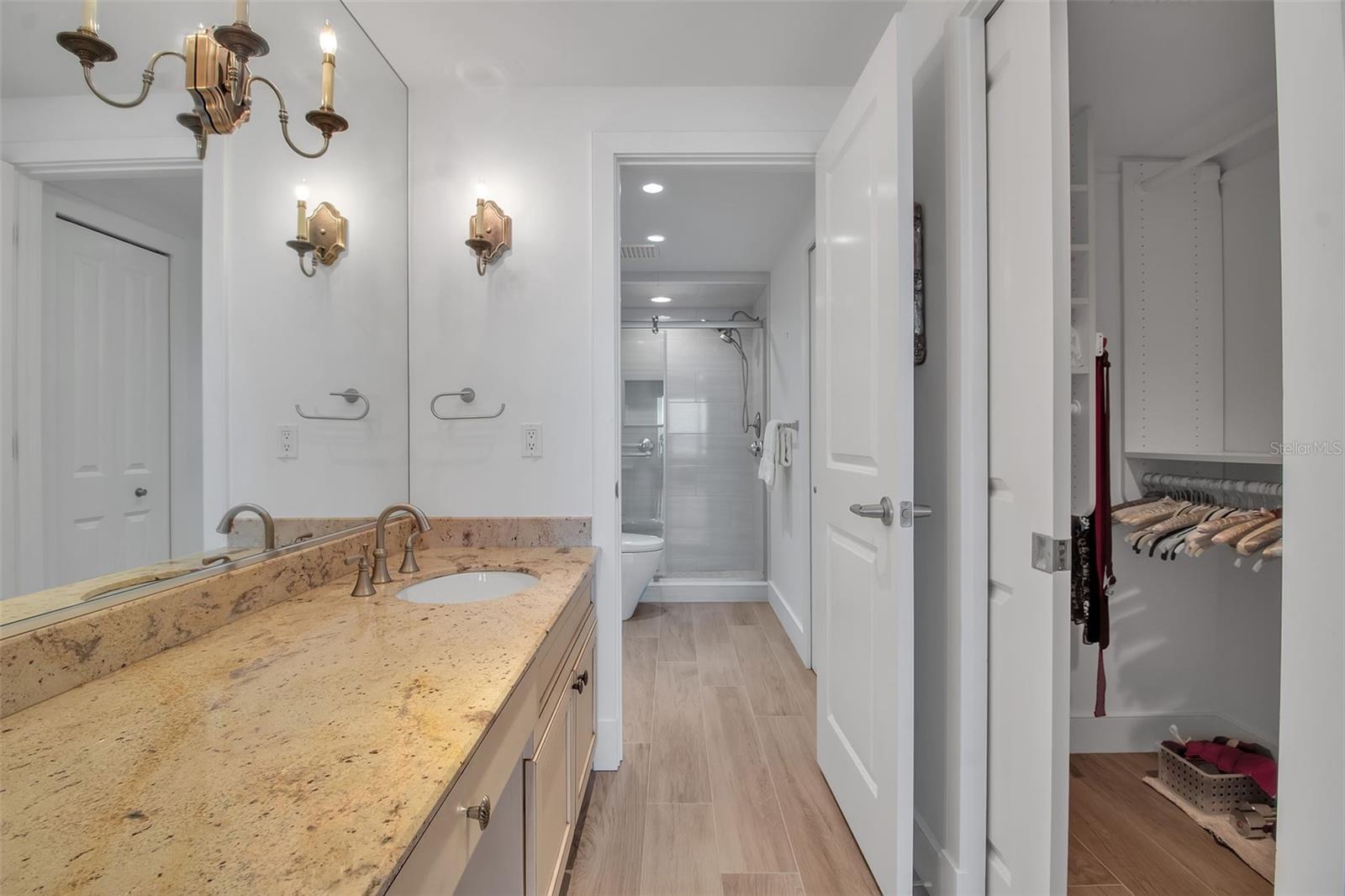 GULF & BAY CLUB PH 6 - Residential