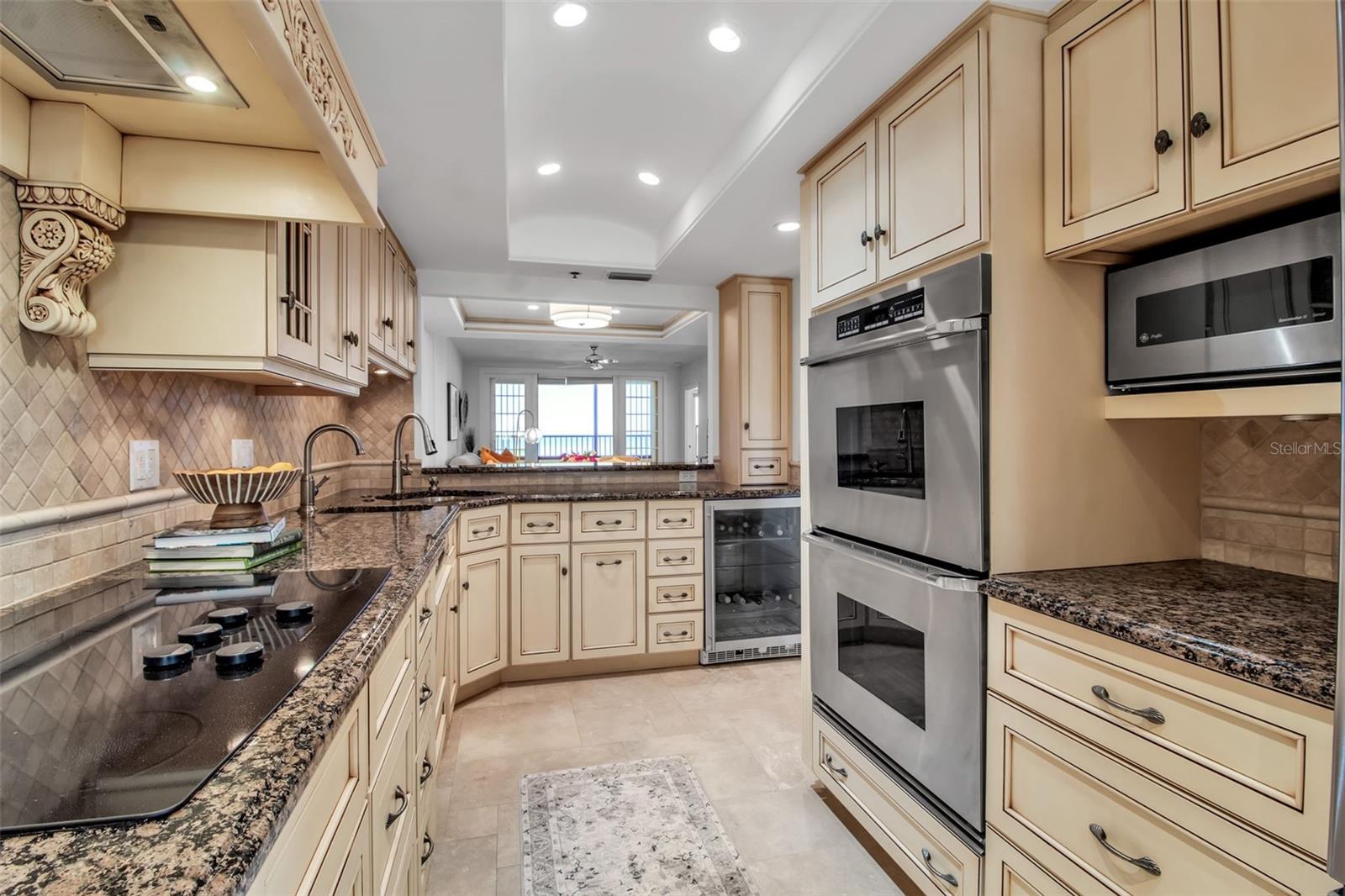 GULF & BAY CLUB PH 6 - Residential