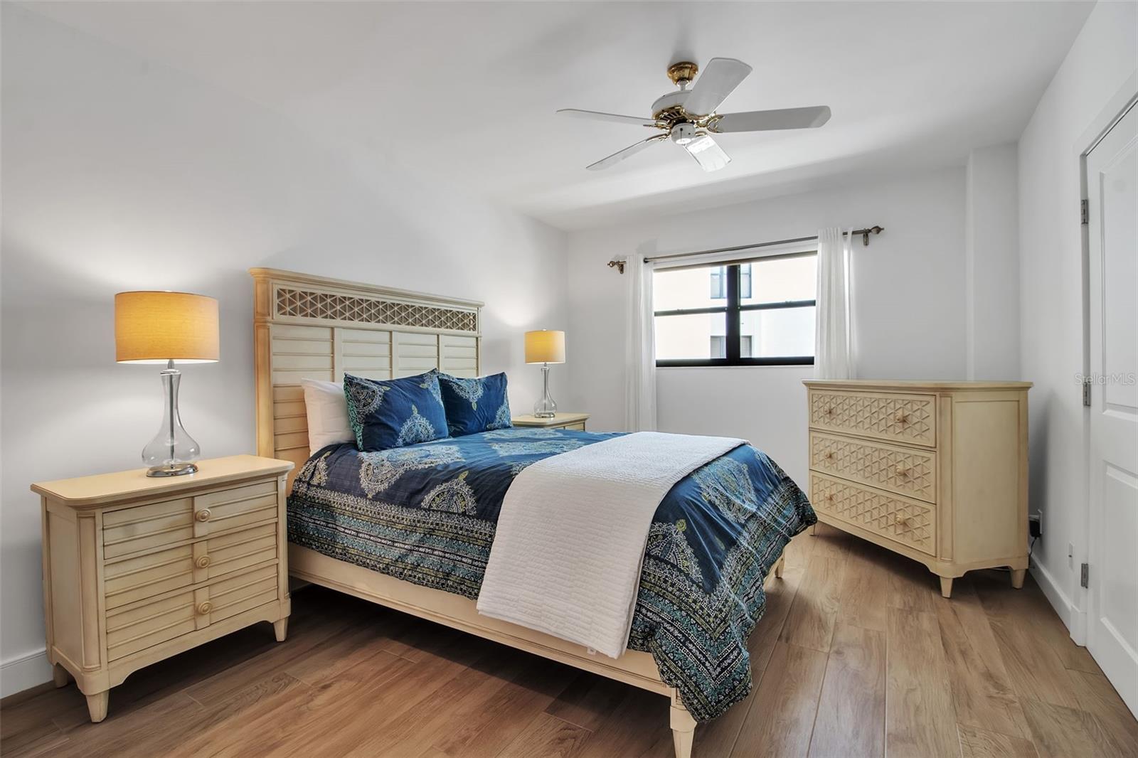 GULF & BAY CLUB PH 6 - Residential