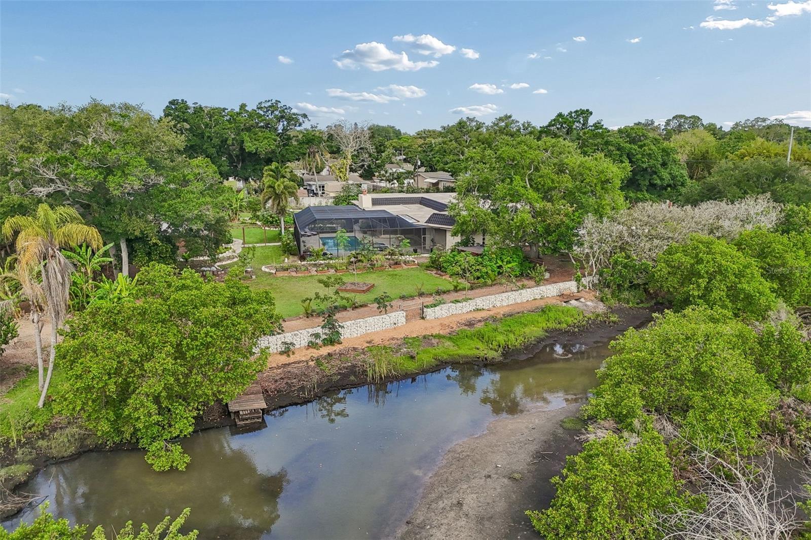 E 300FT OF N 350FT OF NW 1/4 OF NW 1/4 LESS N 50FT - Residential