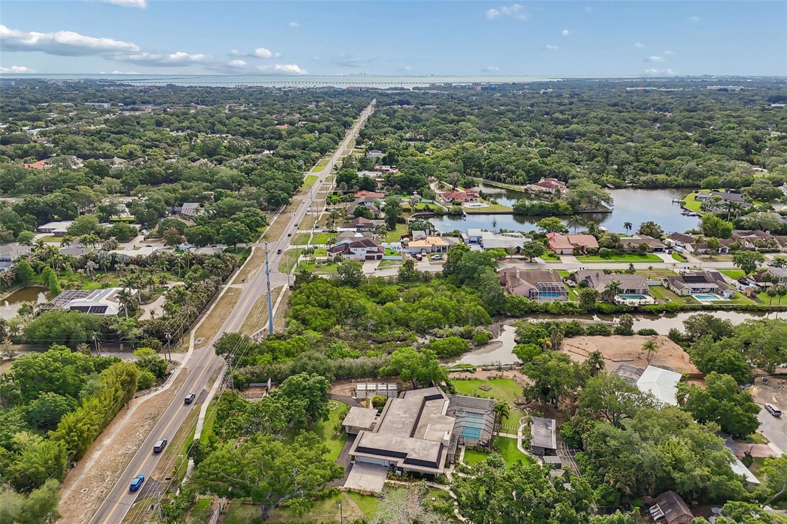 E 300FT OF N 350FT OF NW 1/4 OF NW 1/4 LESS N 50FT - Residential