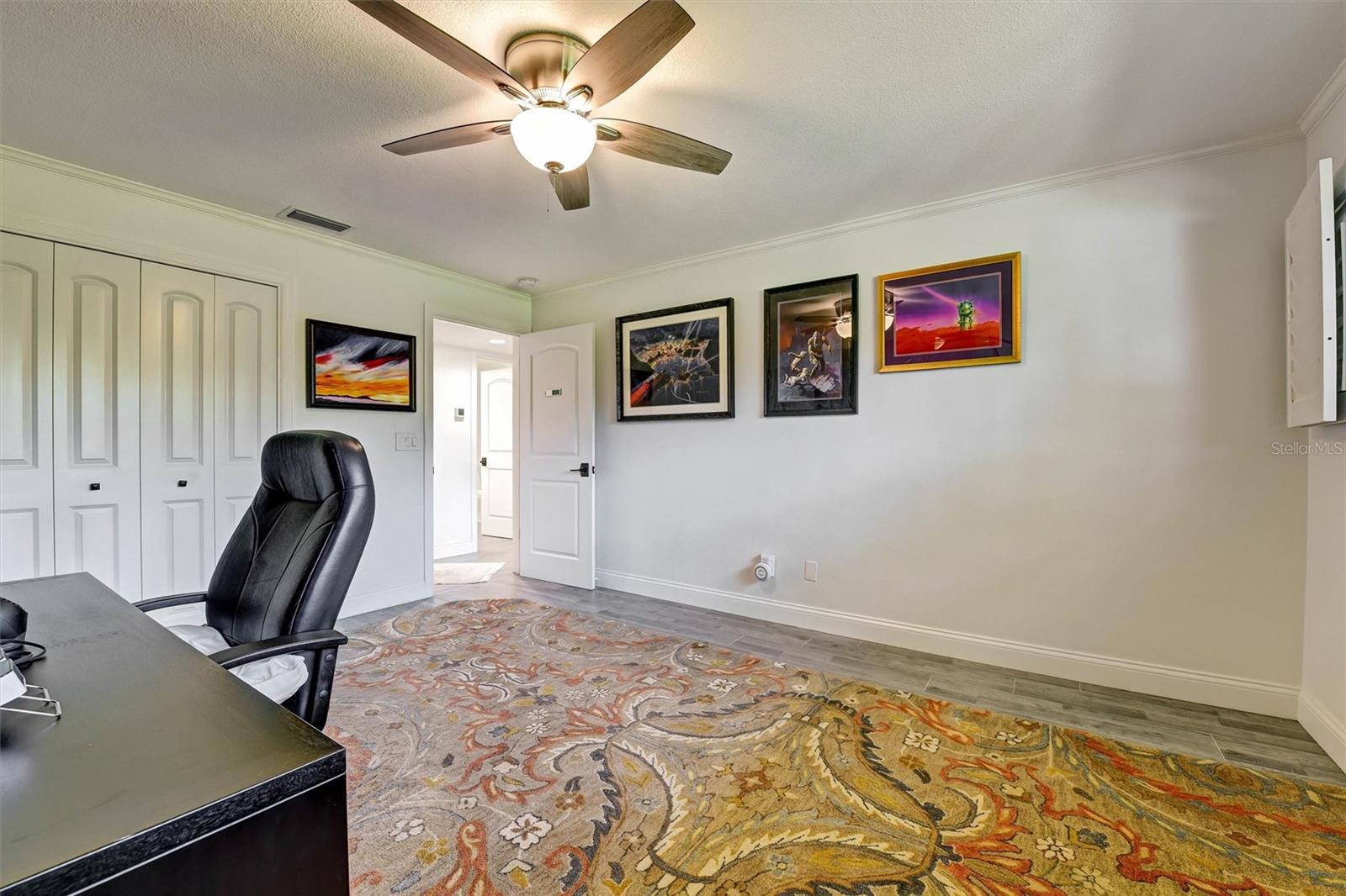 E 300FT OF N 350FT OF NW 1/4 OF NW 1/4 LESS N 50FT - Residential