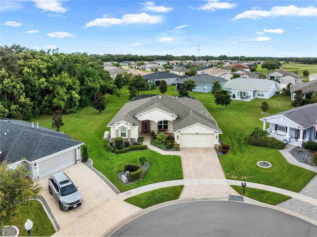 Photo of 4419 Bent Creek Lane, Leesburg, FL 34748 (MLS # O6432325)