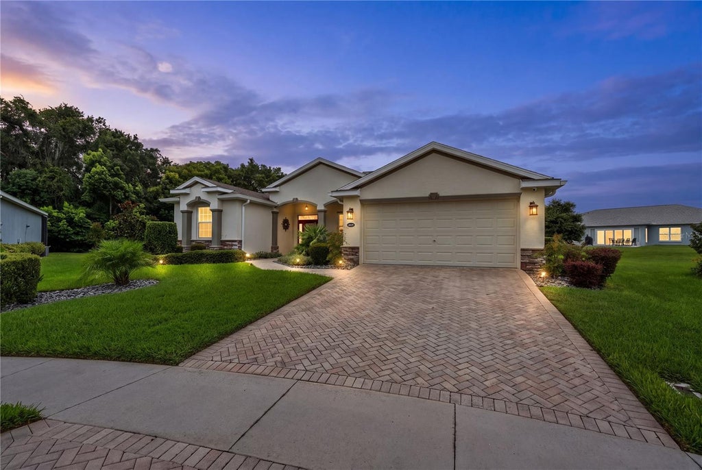 Photo of 4419 Bent Creek Lane, Leesburg, FL 34748 (MLS # O6432325)