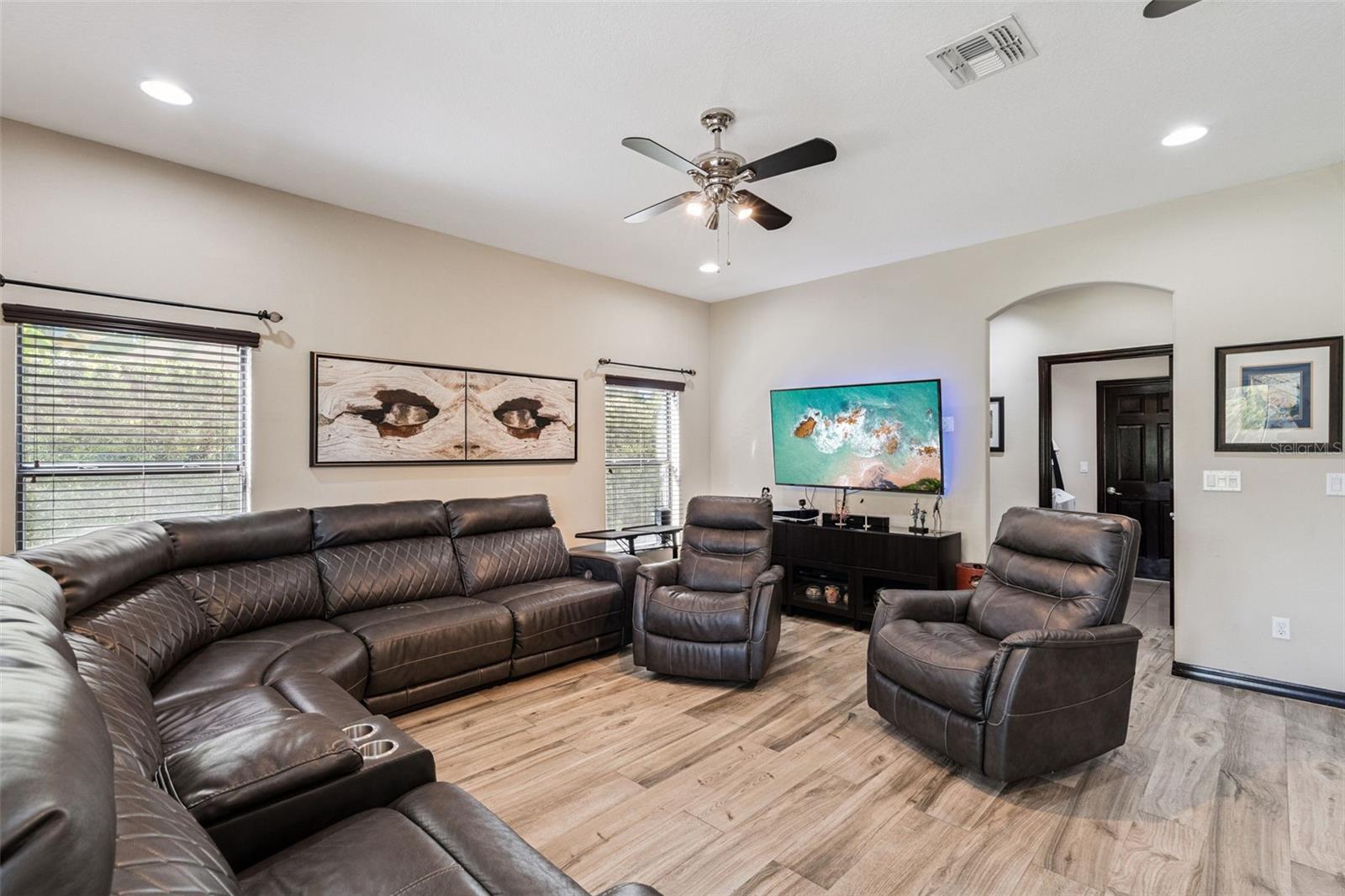 RIVIERA BELLA UN 02B - Residential