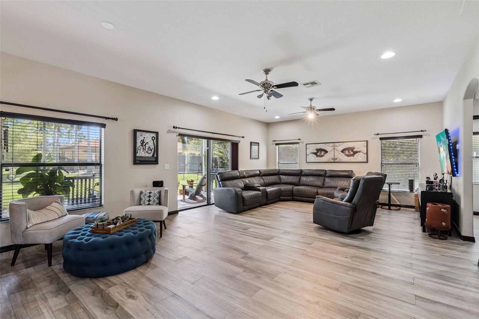 RIVIERA BELLA UN 02B - Residential