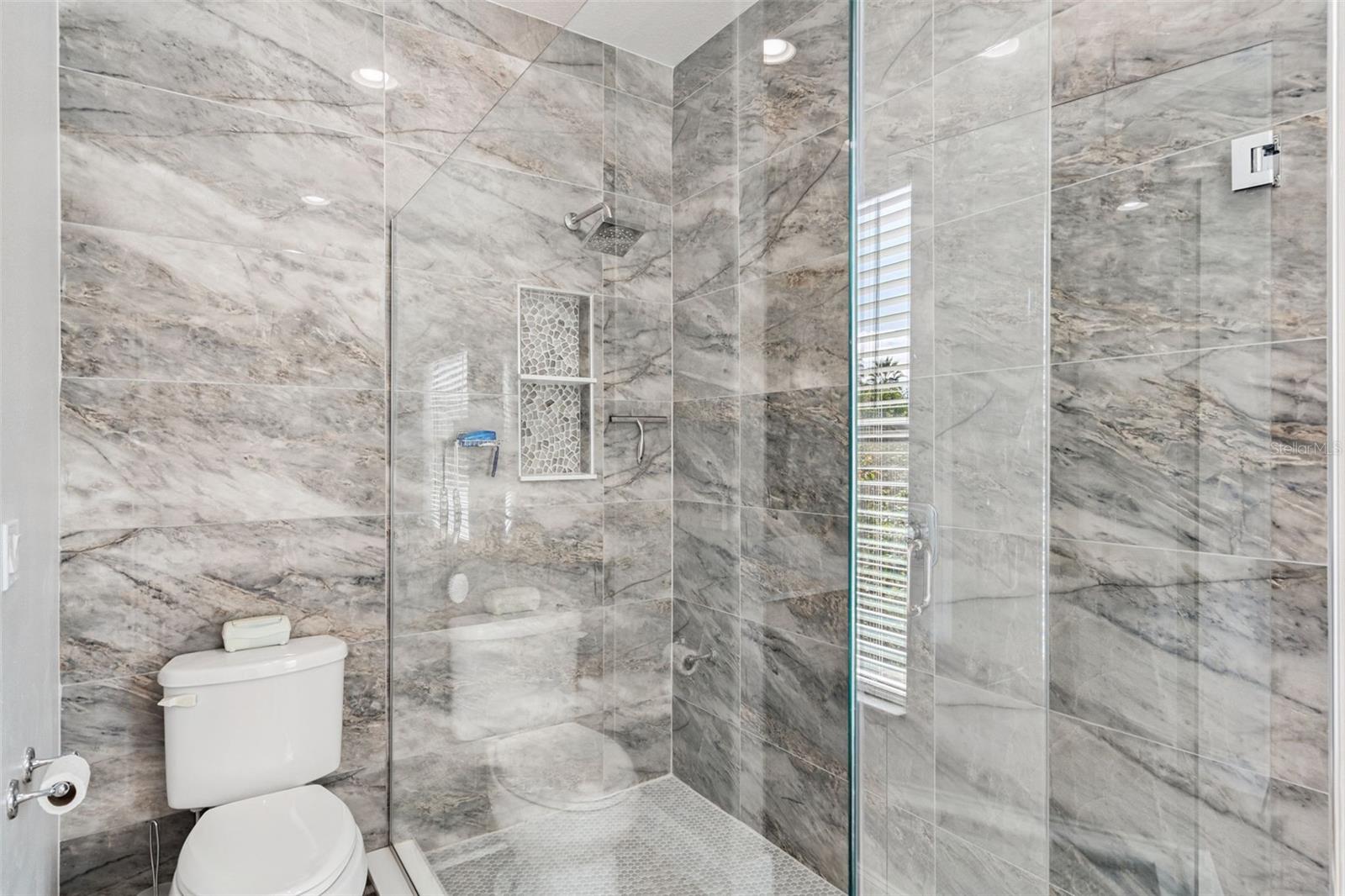 RIVIERA BELLA UN 02B - Residential