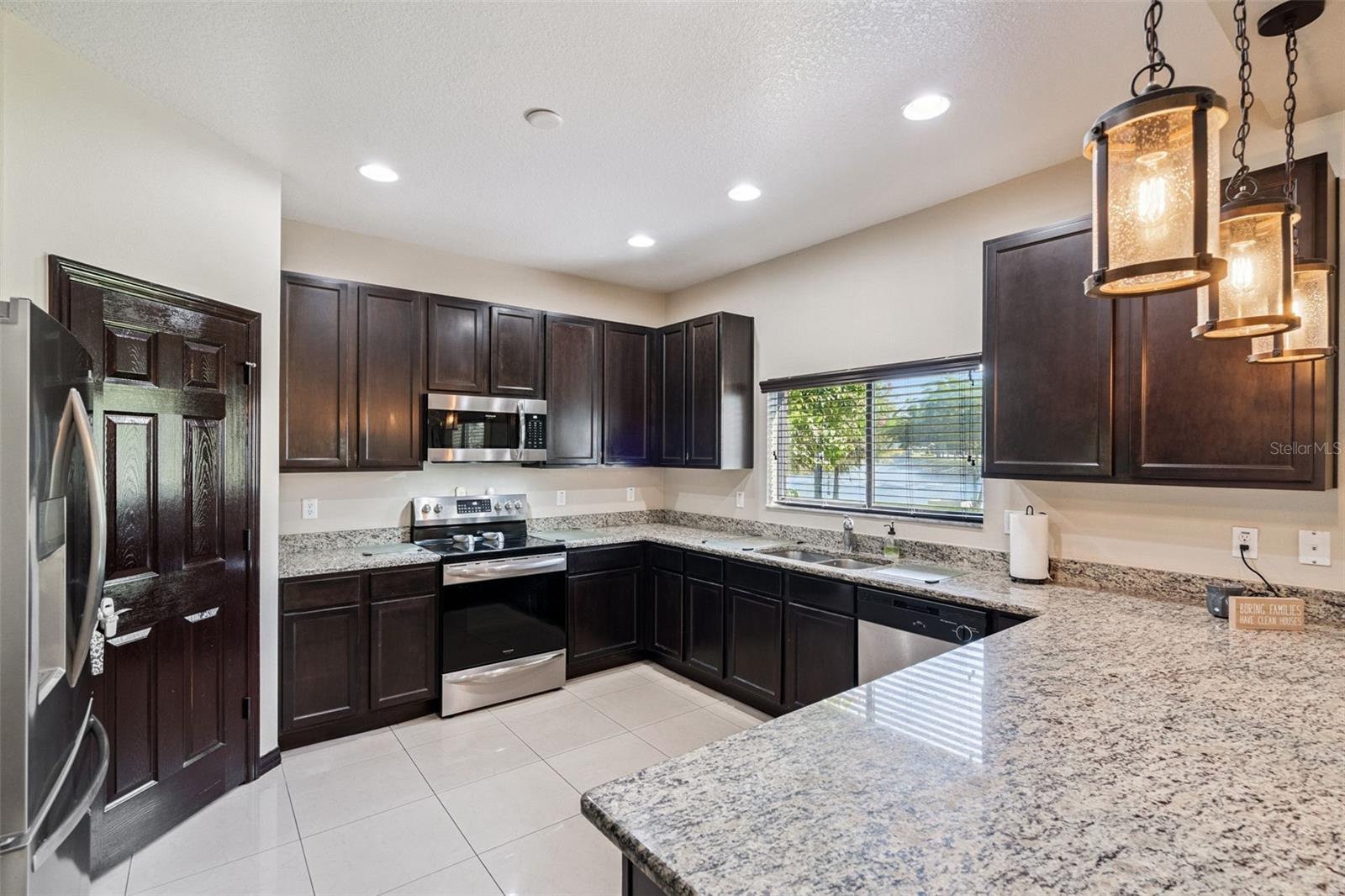 RIVIERA BELLA UN 02B - Residential