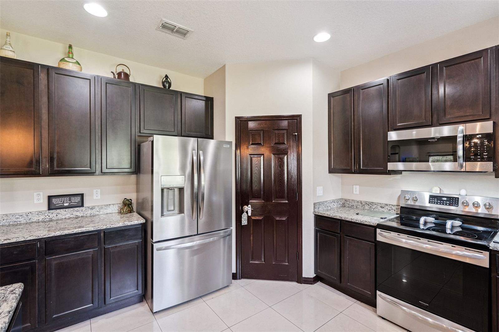 RIVIERA BELLA UN 02B - Residential