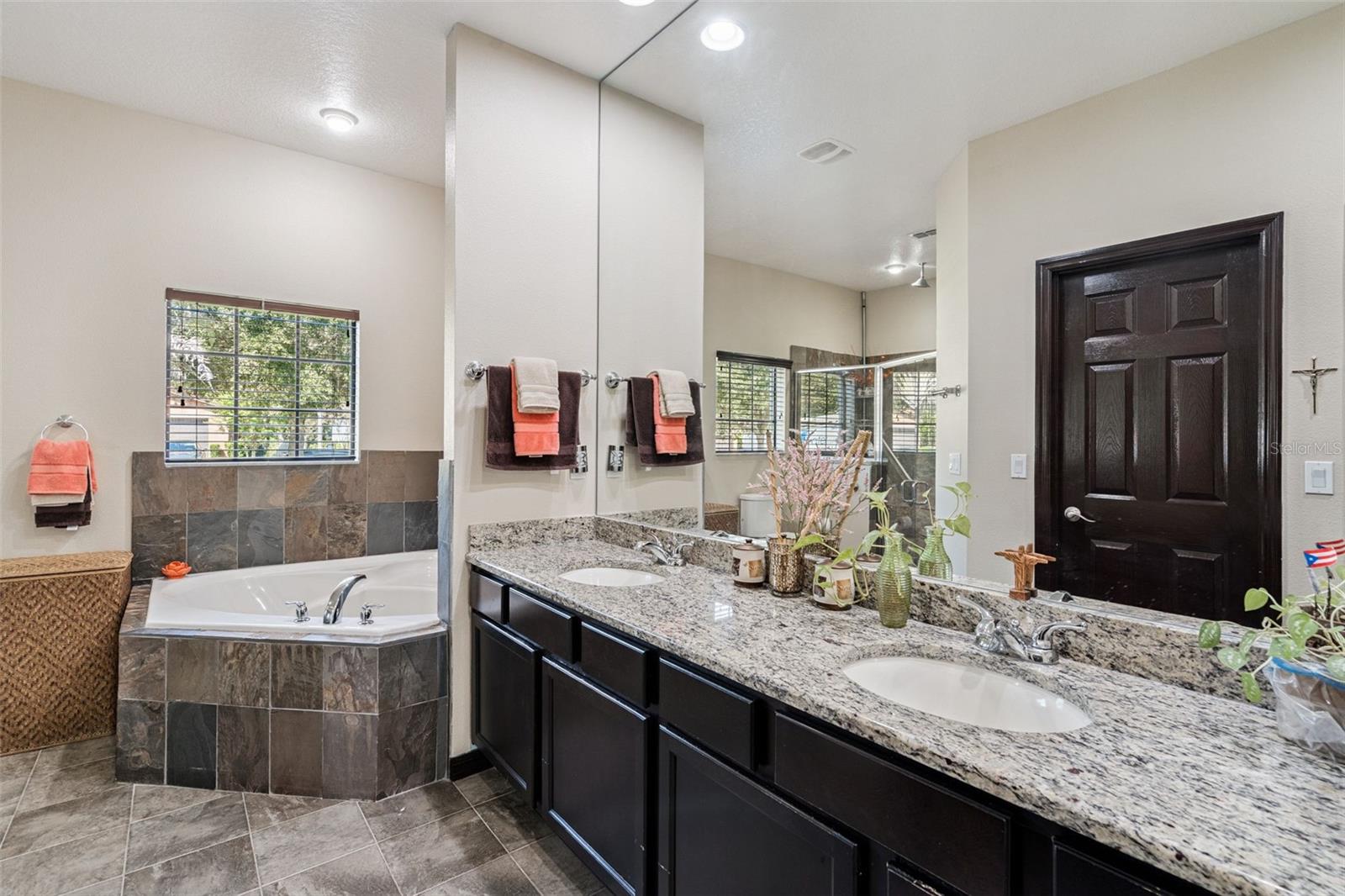 RIVIERA BELLA UN 02B - Residential